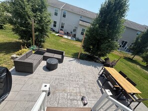 Outdoor dining - Perfect 3-bedroom townhome  in Middletown (Middletown)