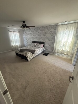Room - Perfect 3-bedroom townhome  in Middletown (Middletown)