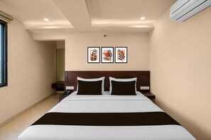 Room - Deluxe Room Sanganer Court (Jaipur)