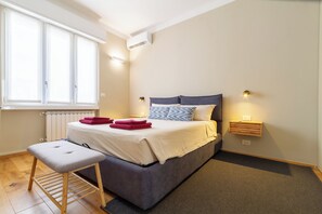 Iron/ironing board, WiFi, bed sheets - Vrbo Property (Milano)