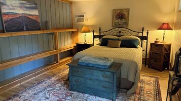 3 bedrooms, bed sheets