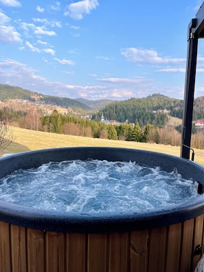Bain à remous extérieur