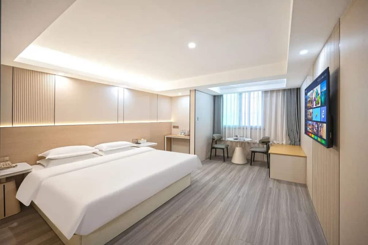 Luxury Double Room, City View