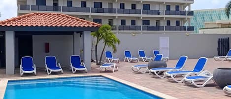 Utomhuspool
