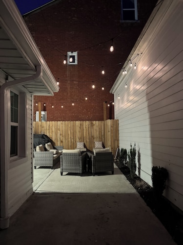 A serene 1-bedroom studio with a fabulous patio in charming Covington!