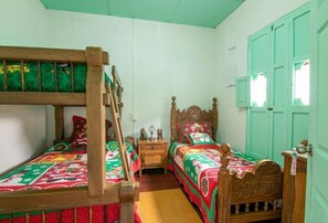 WiFi (free), bed sheets - Casa Duque Jardin (Jardín)