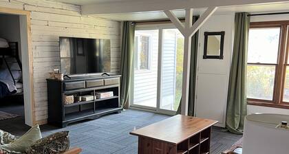 Long Lake Cabin + Camp - spacious cabin on 1 acre wooded lot minutes from water