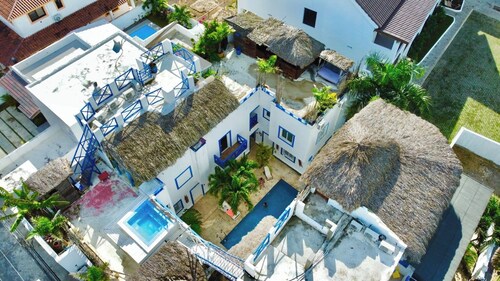🏖️ Just Minutes from the Beach | Perfect for Couples