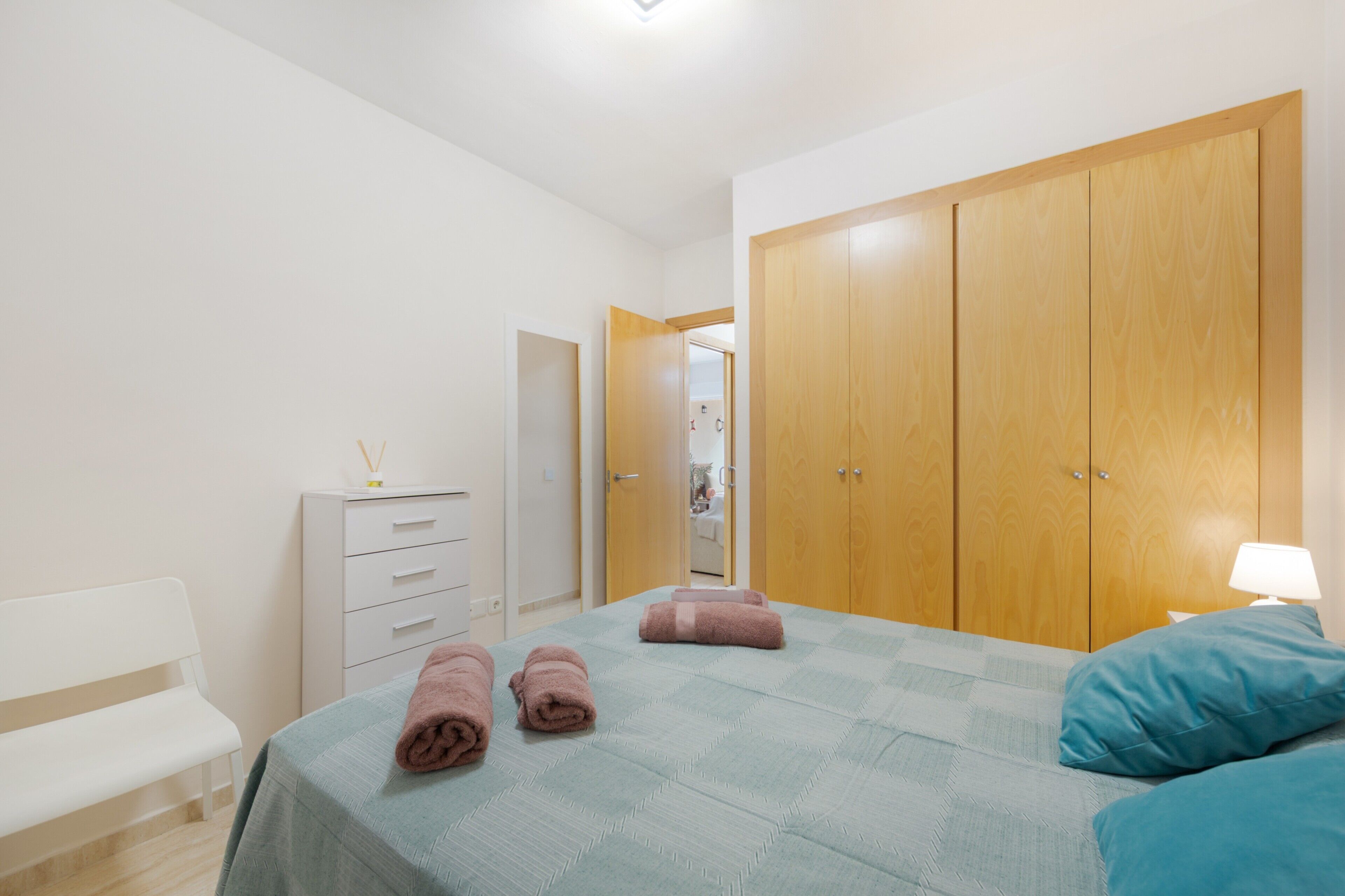 2 bedrooms, WiFi, bed sheets