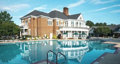 1-Bedroom Getaway at Williamsburg Resort in a prime location.