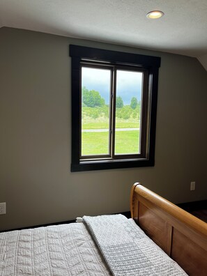 3 bedrooms, iron/ironing board, free WiFi, bed sheets - Charming 3-bedroom House on a Cherry Orchard (Suttons Bay)