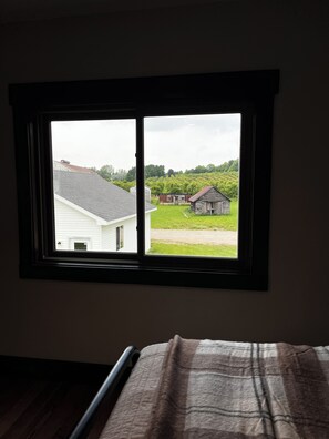 3 bedrooms, iron/ironing board, free WiFi, bed sheets - Charming 3-bedroom House on a Cherry Orchard (Suttons Bay)
