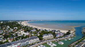 Marina - House in Pornichet – walking distance to the beach, patio, quiet and bright, Bonne Source (Pornichet)