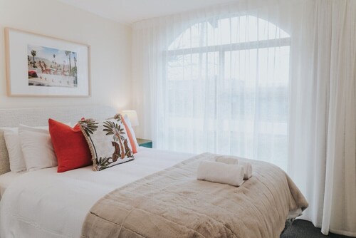 Palm Springs Style by the Lake | Sunny, Stylish, Sleeps 6
