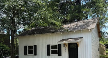 Retreat to Quaint Downtown Bay Minette