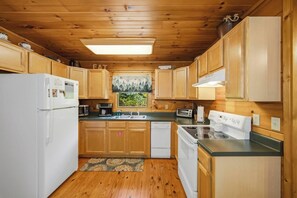 Coffee/tea maker, fridge, microwave, stovetop - Mountain Views & Hot Tub Pool Table | Log Cabin (Sevierville)