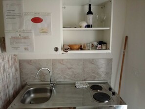 Private kitchen - Vrbo Property (MONOPOLI)
