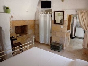 Room - Vrbo Property (MONOPOLI)