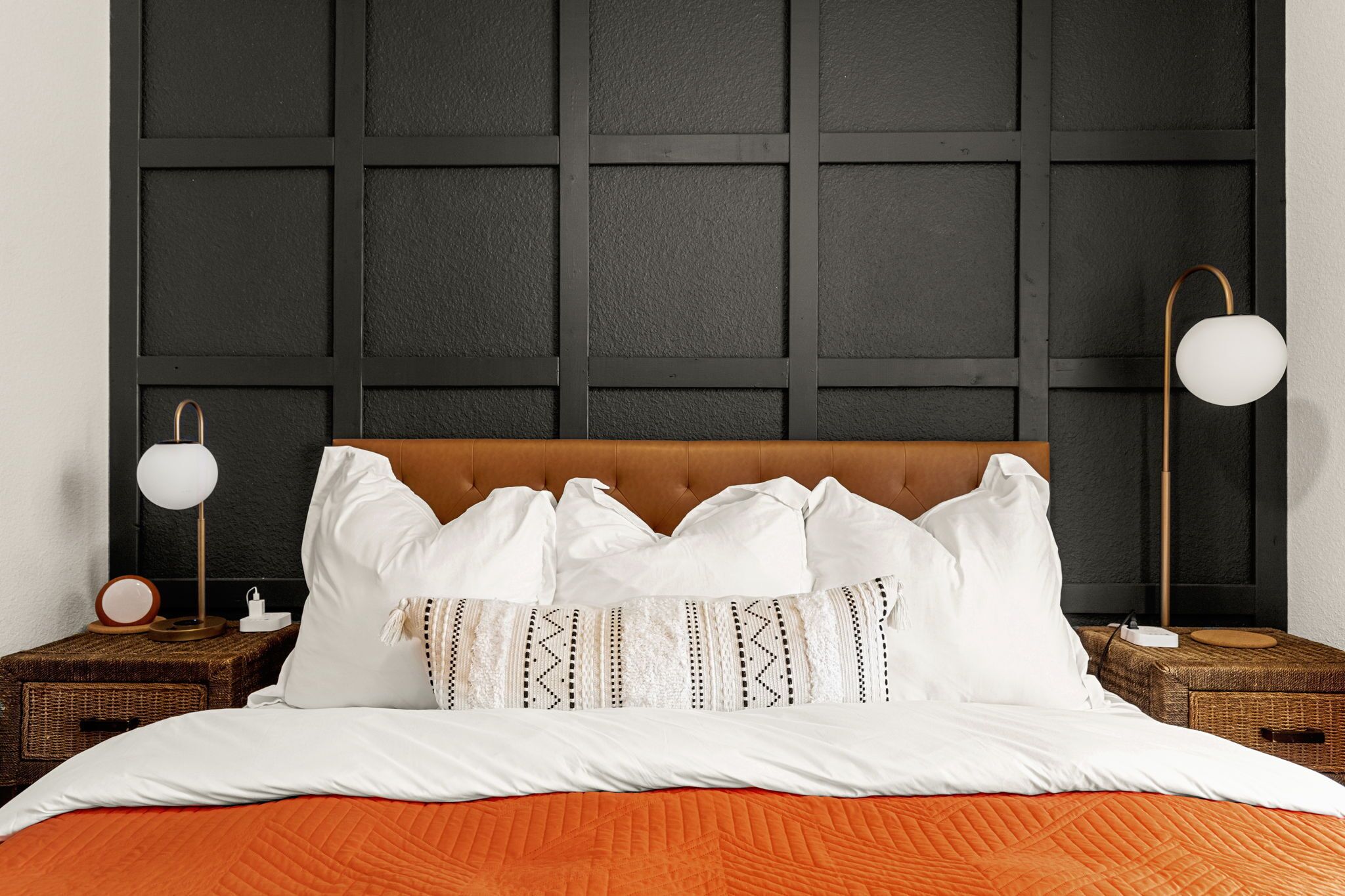 1 dormitorio, tabla de planchar con plancha, wifi y ropa de cama