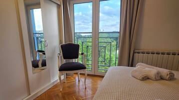 4 Schlafzimmer, Bügeleisen/Bügelbrett, WLAN, Bettwäsche