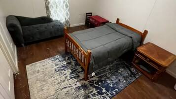 4 bedrooms, free WiFi, bed sheets