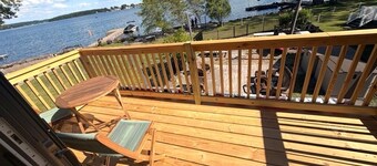 Create memories in this beautiful Bayfront 4 bedroom, 2 bath house w/ air & wifi