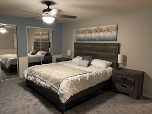 Room - Peaceful Retreat on the Lake (Moses Lake)