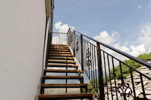 Property grounds - The Golden View Guesthouse (Gjirokastër)