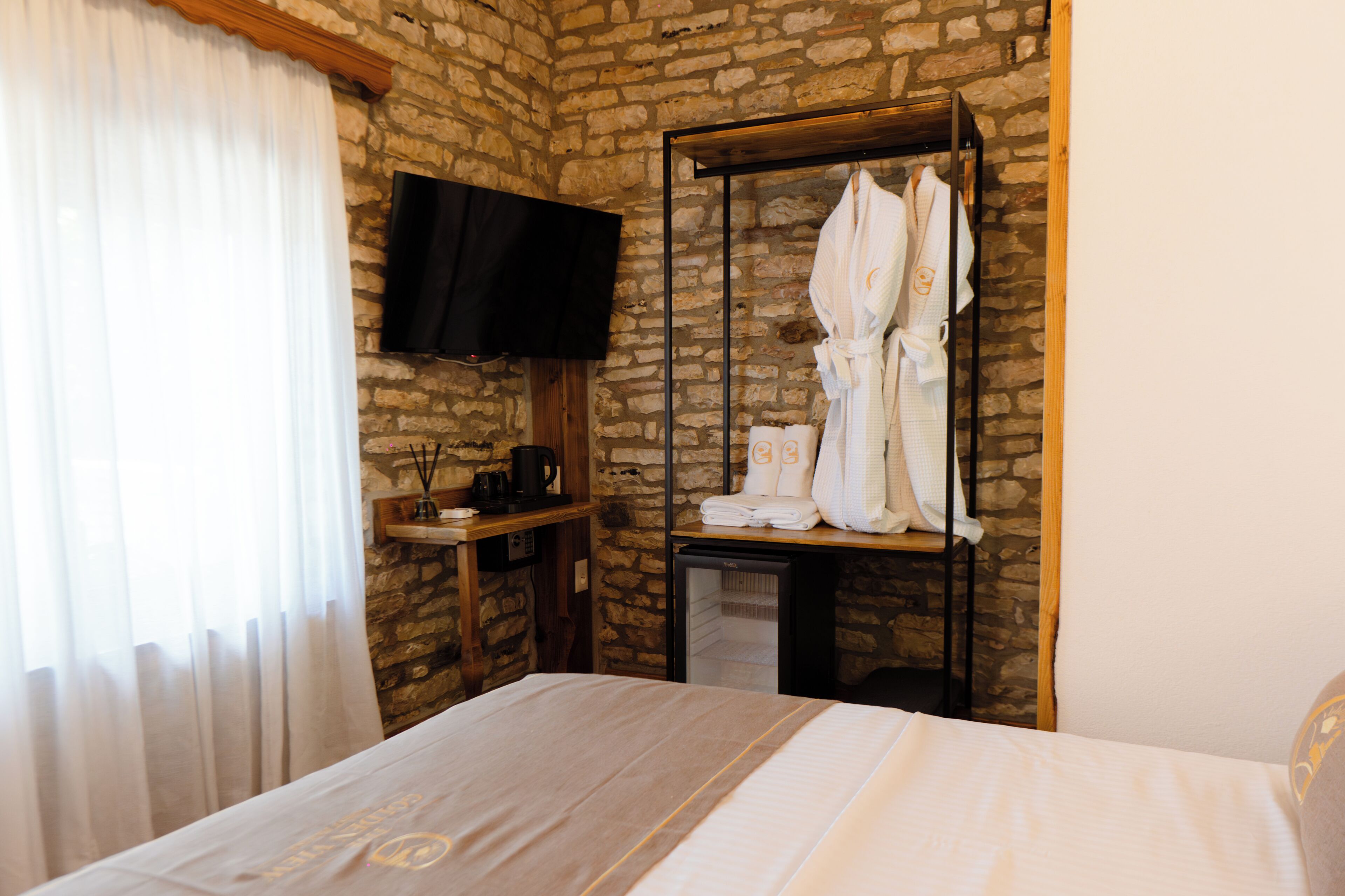 Classic Double Room, Balcony, City View | In-room safe, free WiFi