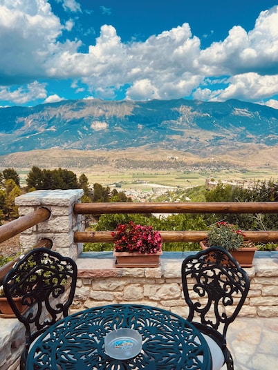 The Golden View Guesthouse