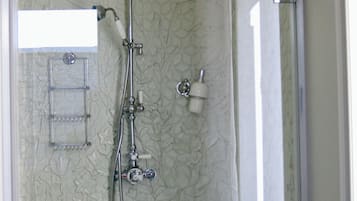 Chambre Double, vue jardin | Salle de bain
