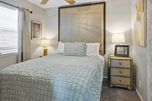4 habitaciones, tabla de planchar con plancha, wifi y ropa de cama