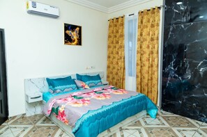 3 habitaciones, tabla de planchar con plancha y wifi gratis 