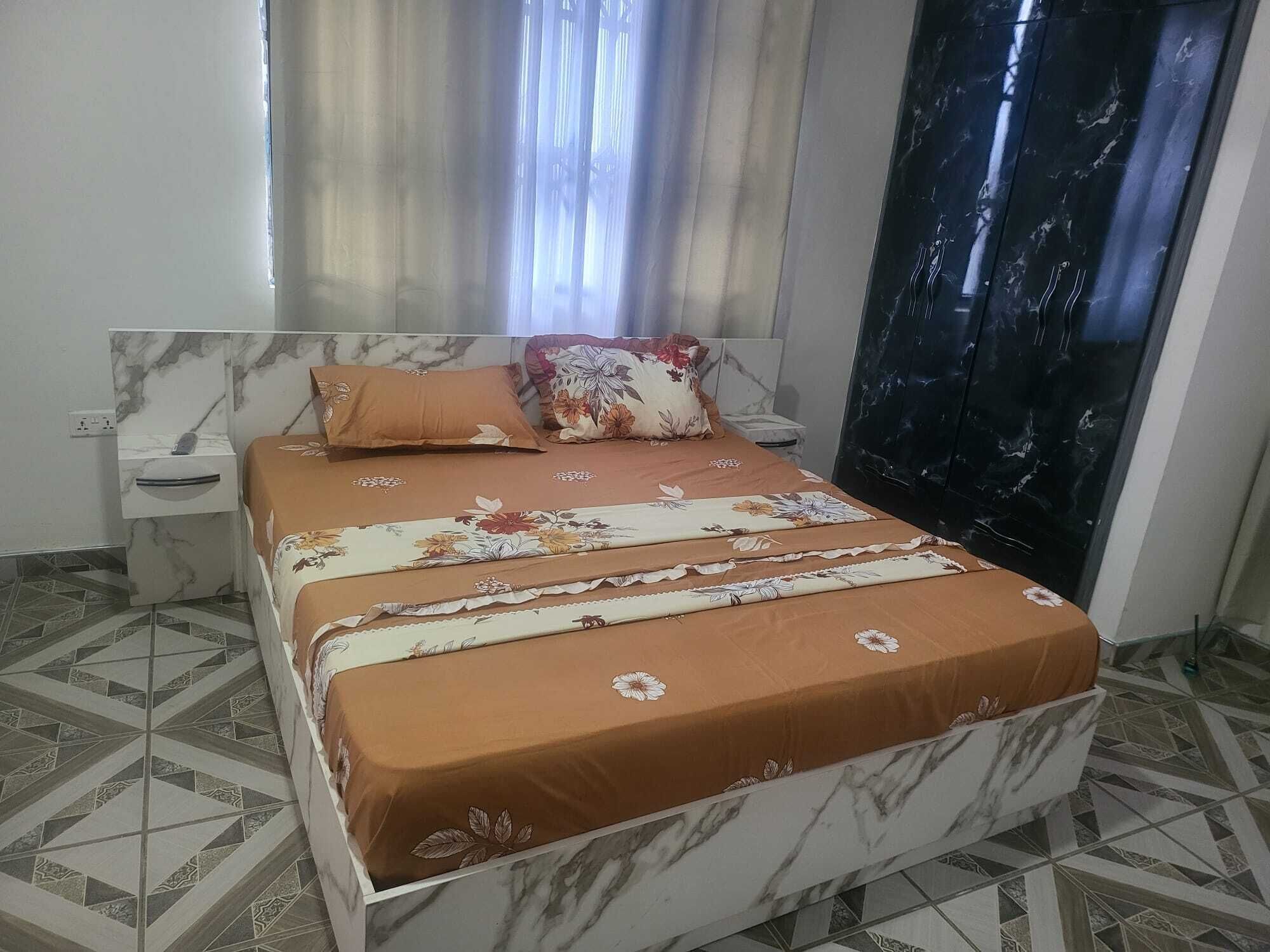 3 habitaciones, tabla de planchar con plancha y wifi gratis 