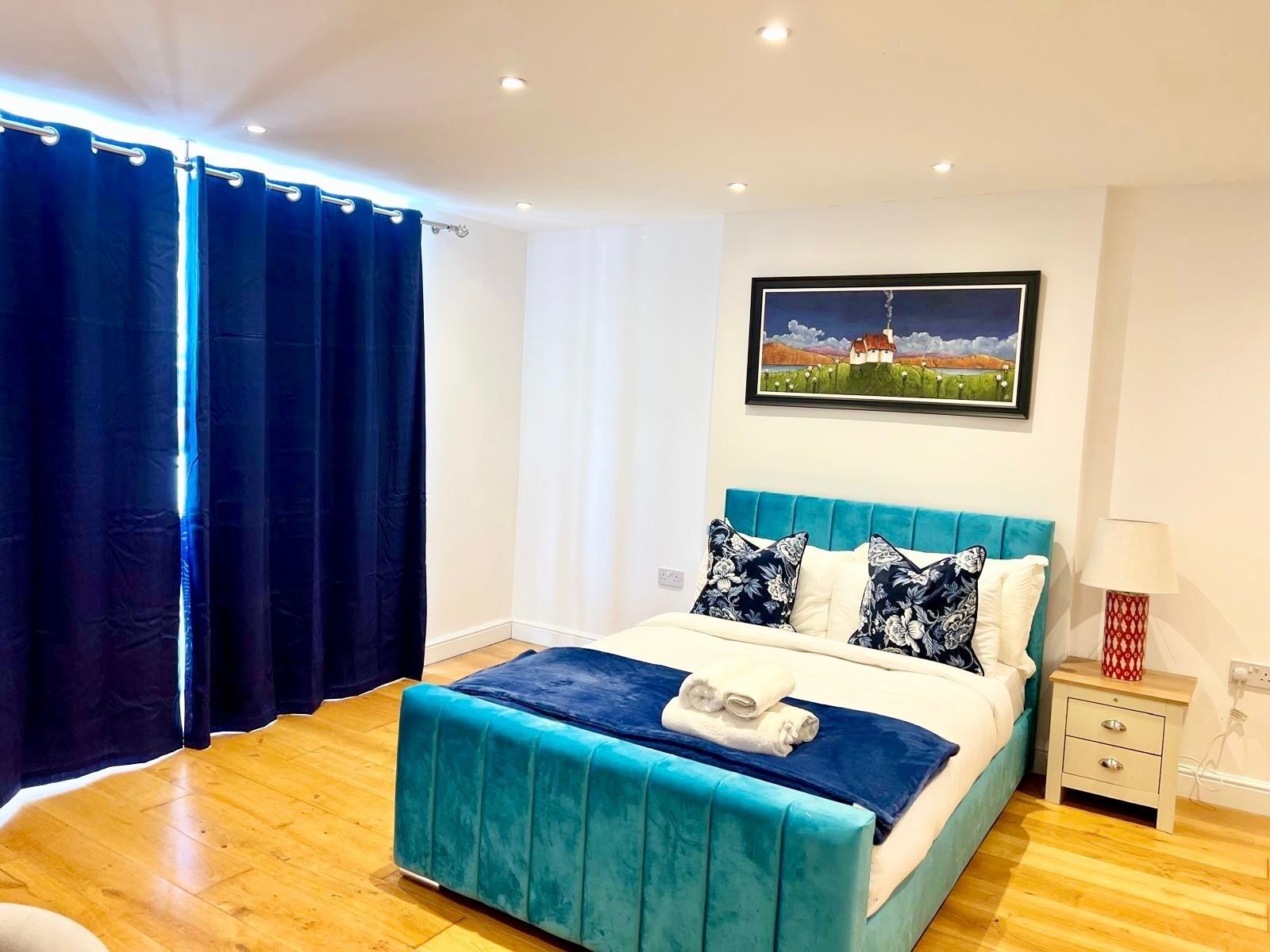 5 bedrooms, iron/ironing board