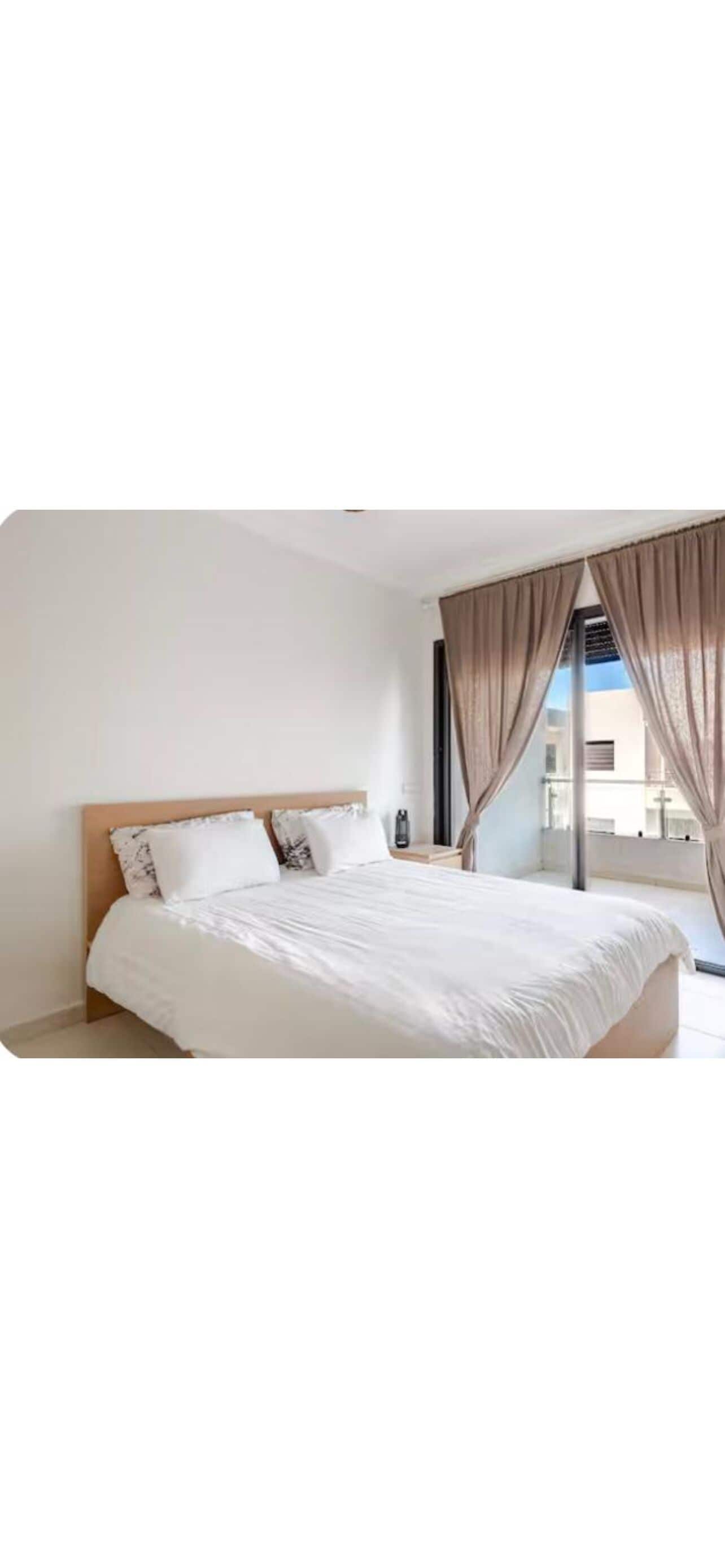 2 chambres, fer et planche à repasser, Wi-Fi, draps fournis