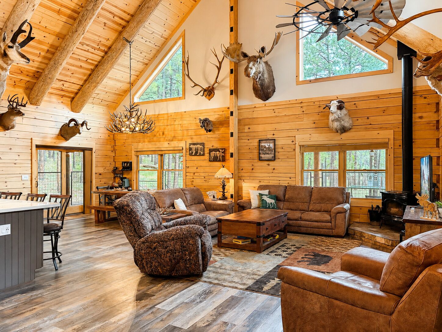 Cozy Woodland Retreat / 3br + Loft / Near Polar Express - Williams, AZ