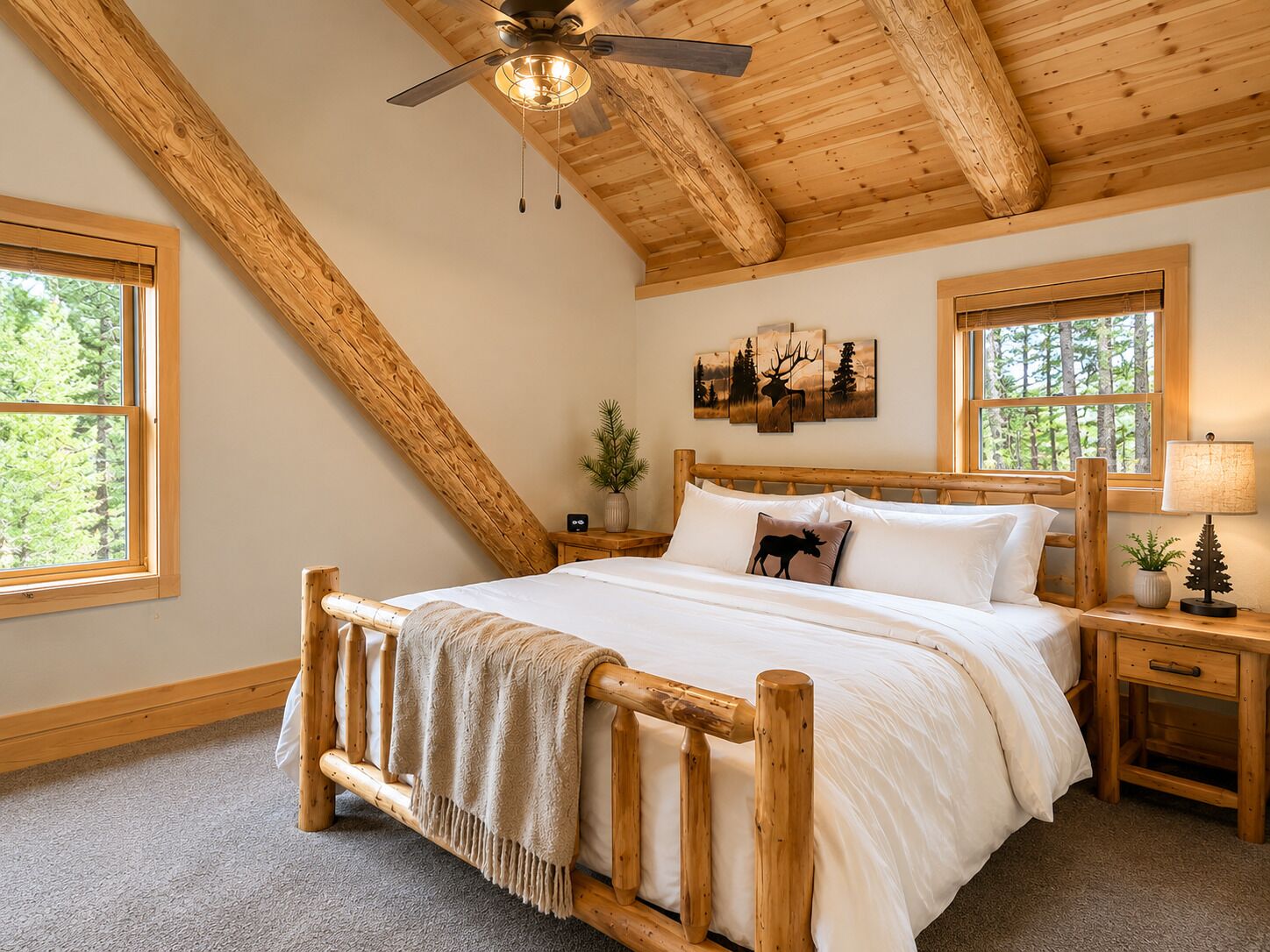Una habitación con una cama de madera, un ventilador de techo y una ventana con vistas a árboles.