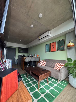 Smart TV - Cozy apartment with Funky vibes and a beautiful view of San José city (San José)