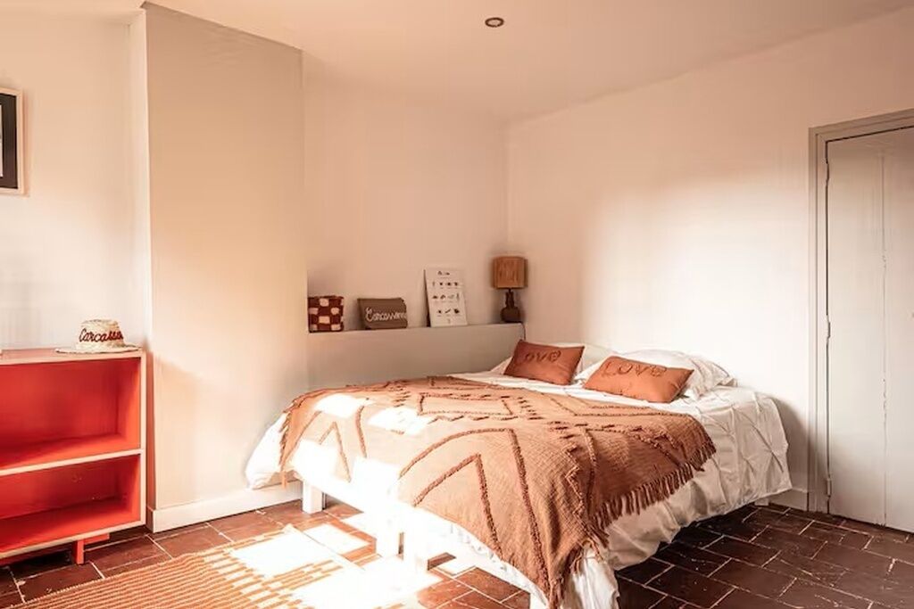 2 slaapkamers, een strijkplank/strijkijzer, gratis wifi, beddengoed