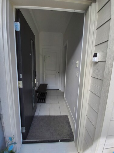 Private modern room with separate entrance at Newton surrey
