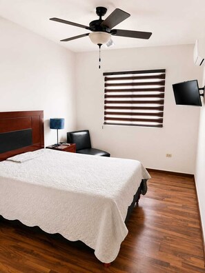 Room - Entire House | Escobedo | North Monterrey (Ciudad General Escobedo)