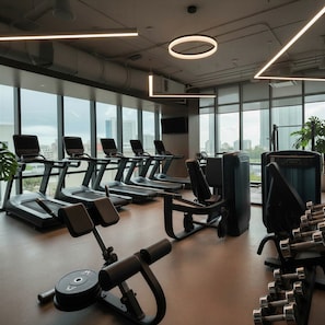 Apartamento de lujo, vistas a la ciudad | Sala de fitness