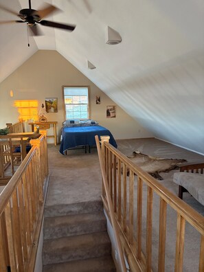 4 Schlafzimmer, Schreibtisch, Reisekinderbett, kostenloses WLAN
