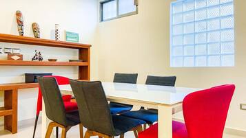 Family Apartment, Multiple Beds, Ground Floor | Dining room