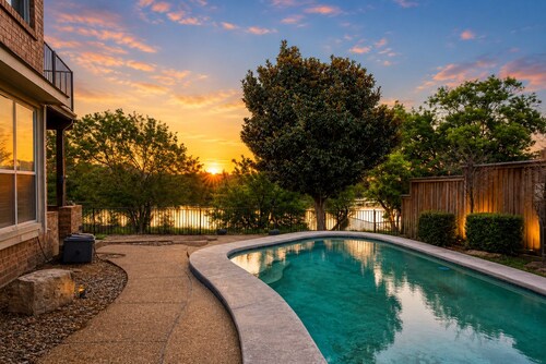 Lakeview, Private Pool, Resort-Style Backyard