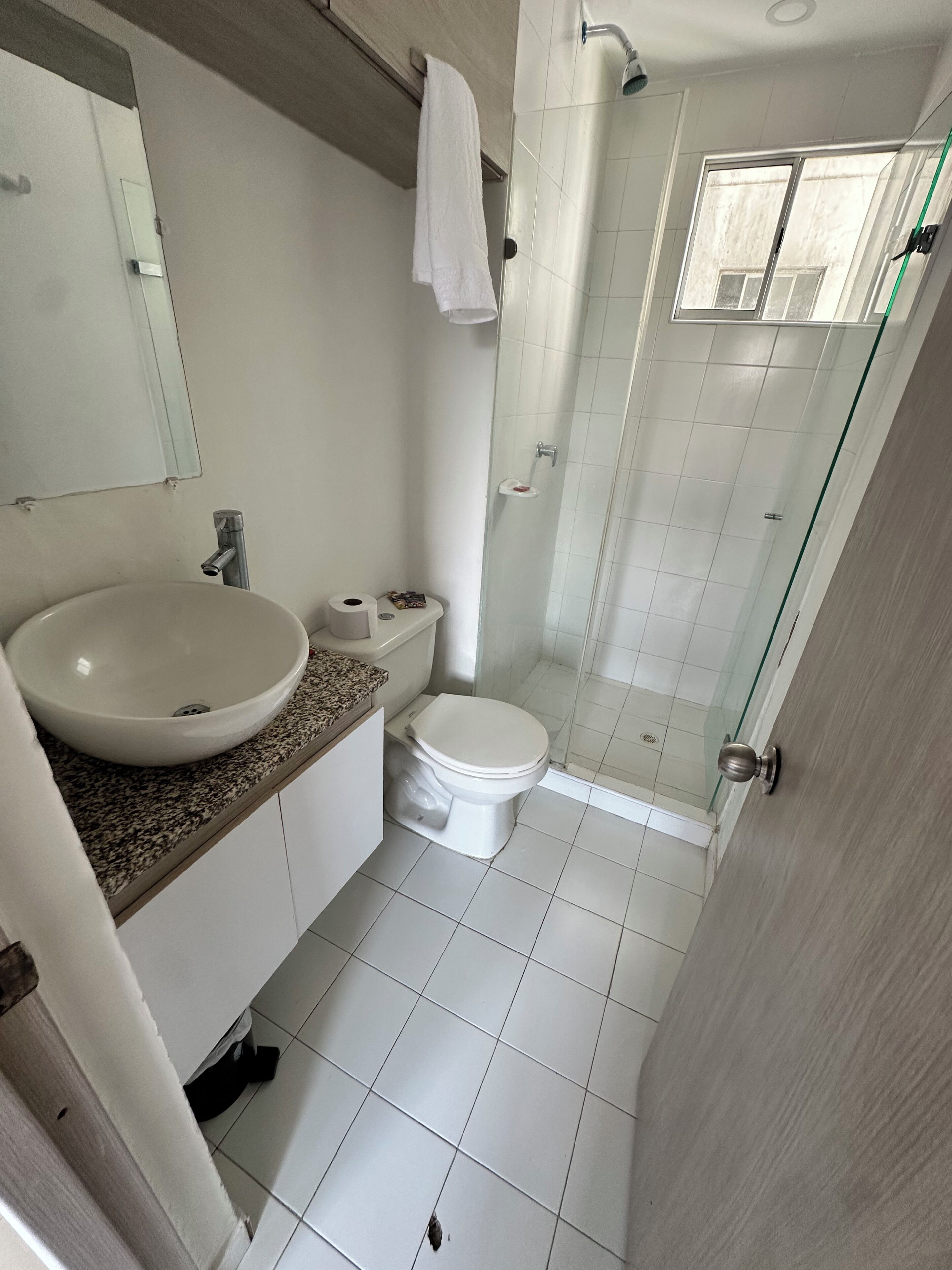 Family Apartment, City View | Bathroom