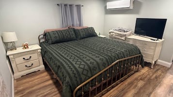 1 bedroom, iron/ironing board, WiFi, bed sheets