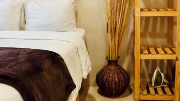 Iron/ironing board, free WiFi, bed sheets