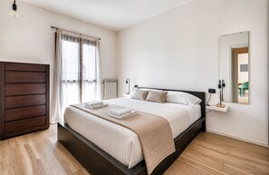 Room - Vrbo Property (Milano)